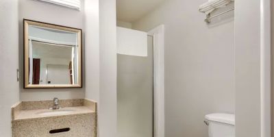 Econo Lodge Inn & Suites Lake Harmony - Pocono Mountains Area