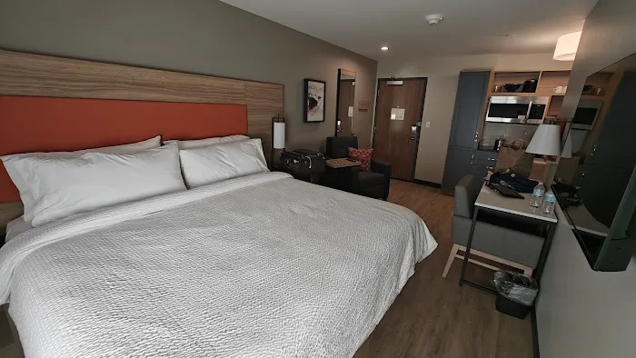 Candlewood Suites Pittston 4