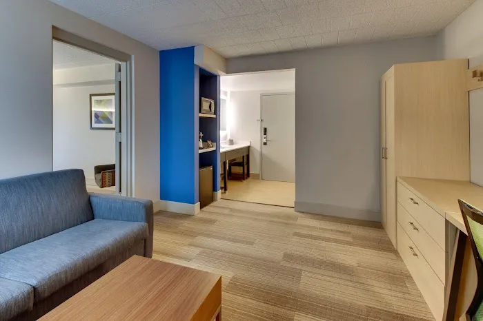 Holiday Inn Express Pittston - Scranton Airport by IHG 4