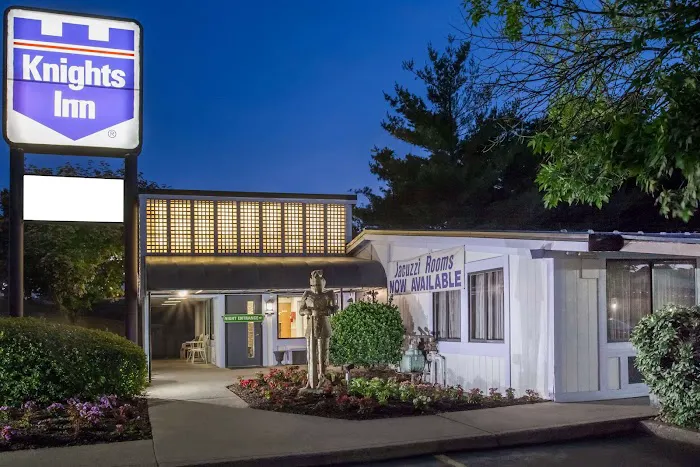 Knights Inn Pittston 4