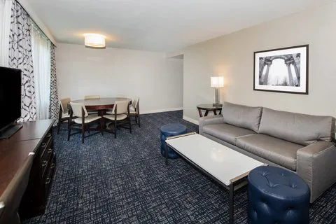 Sheraton Suites Philadelphia Airport 5