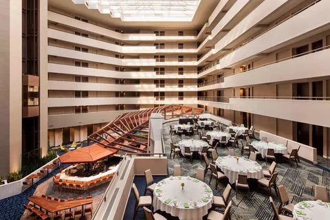 Sheraton Suites Philadelphia Airport 5