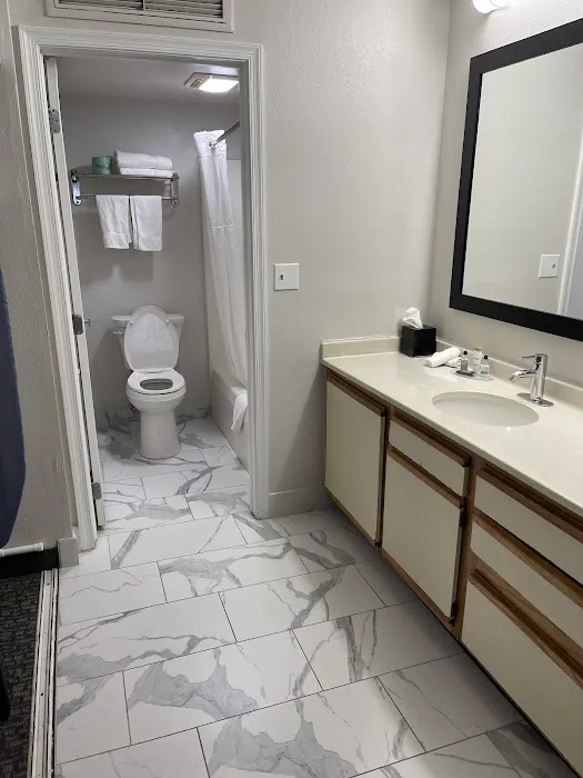 Philadelphia Suites Extended Stay Hotel 5