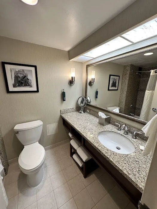 DoubleTree by Hilton Hotel Philadelphia Airport 5