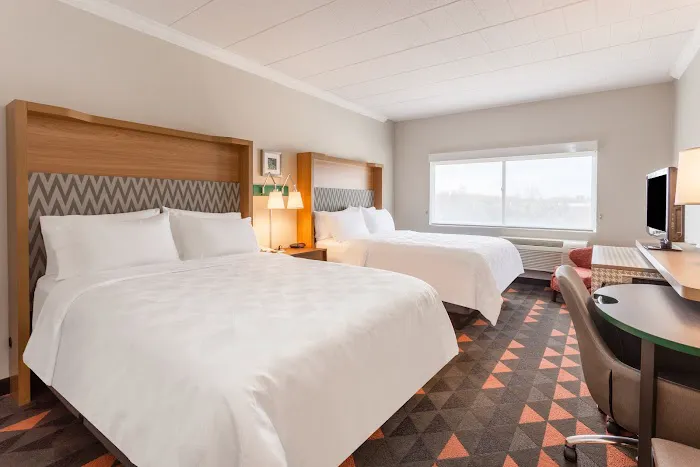 Holiday Inn Philadelphia South-Swedesboro 5
