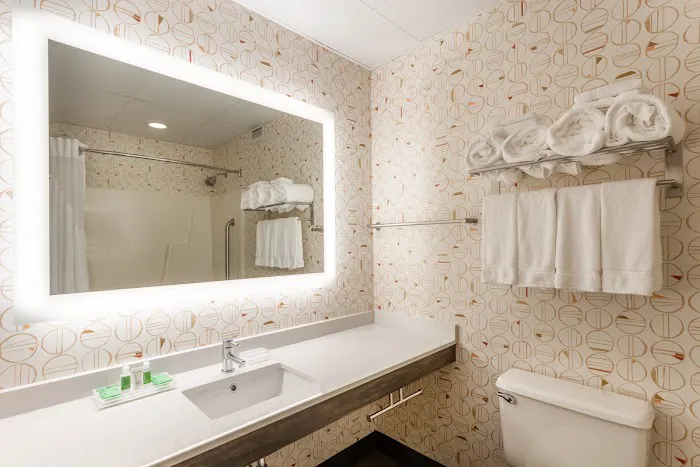 Holiday Inn Philadelphia South-Swedesboro 5