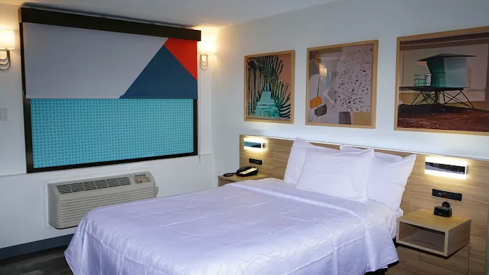 Waterfront Inn PHL Airport 4