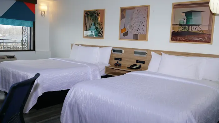 Waterfront Inn PHL Airport 4