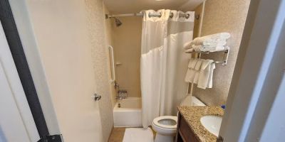 Holiday Inn Express Philadelphia Airport by IHG