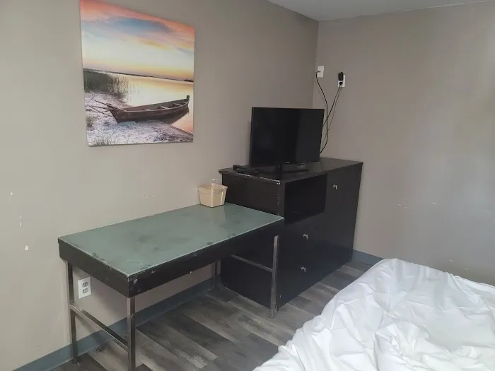 Tourist Inn 4