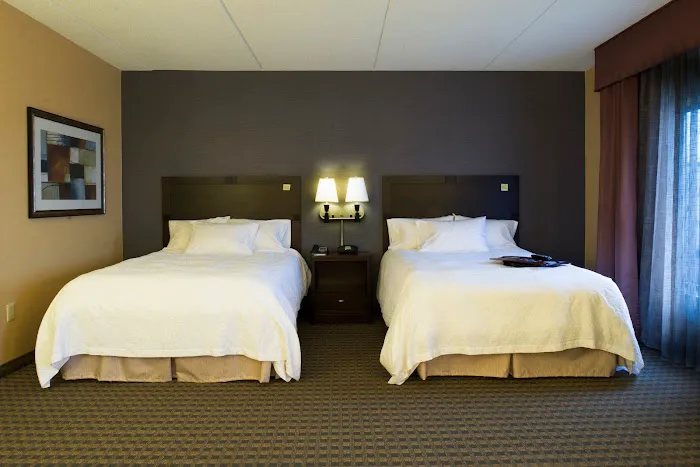 Hampton Inn & Suites Vineland 4