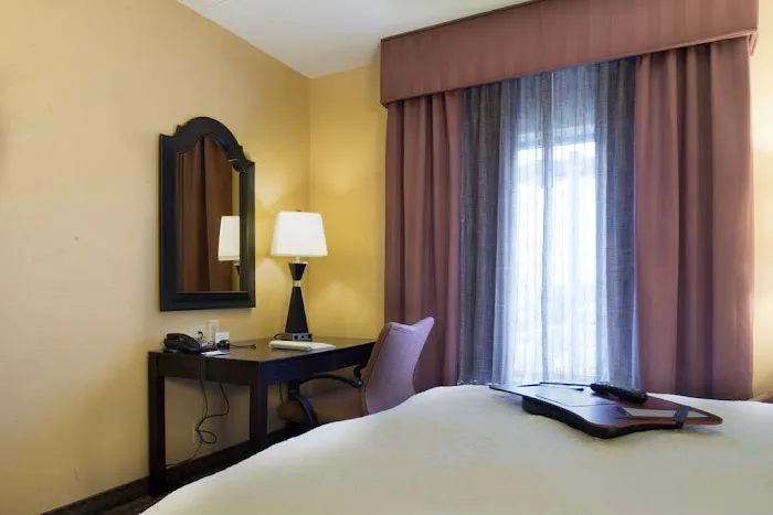 Hampton Inn & Suites Vineland 4