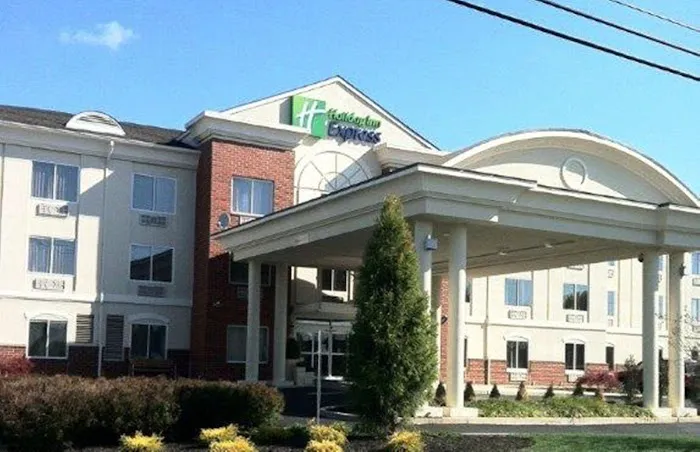 Holiday Inn Express & Suites Vineland Millville by IHG 4