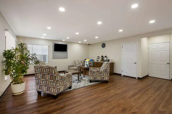 Quality Inn & Suites Millville 4