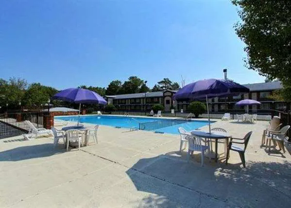 Quality Inn & Suites Millville 4