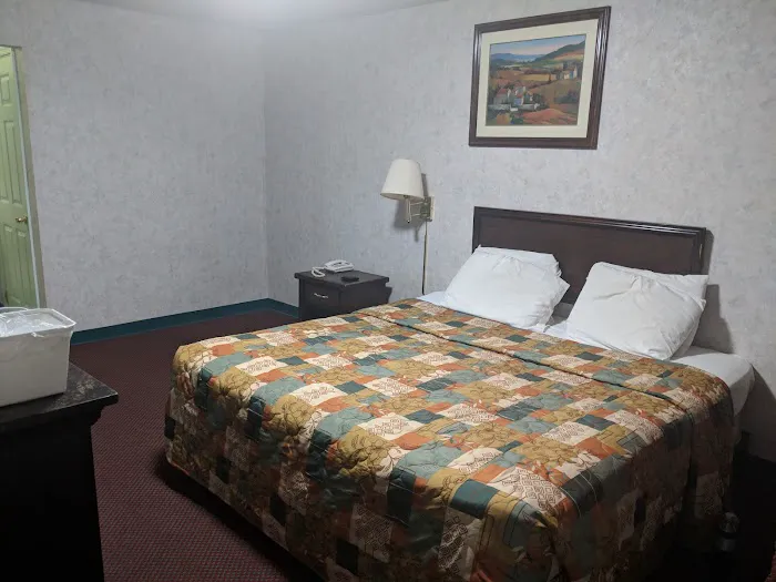 Sunshine Motel 4