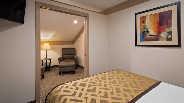 Best Western Plus Concordville Hotel 5