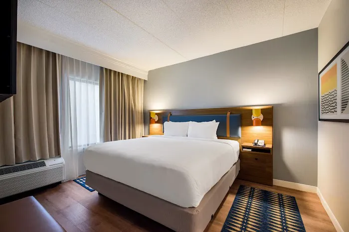 Sonesta Select Philadelphia Airport 5