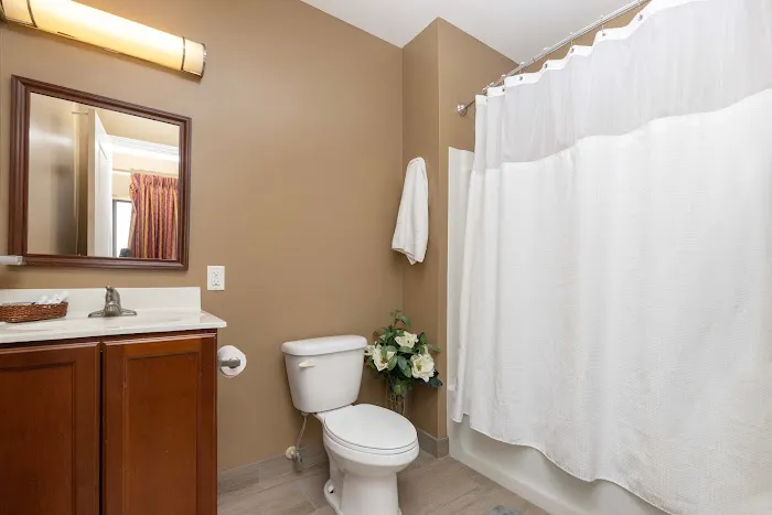 Brinton Suites 4