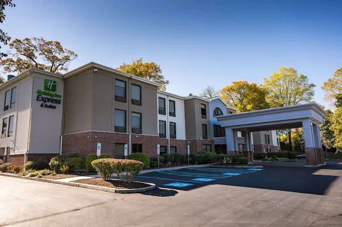 Holiday Inn Express & Suites West Chester by IHG 4