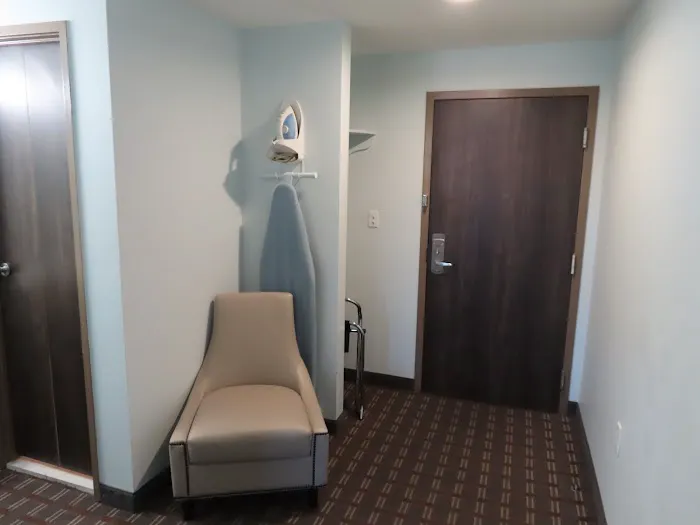 St Charles Hotel 4