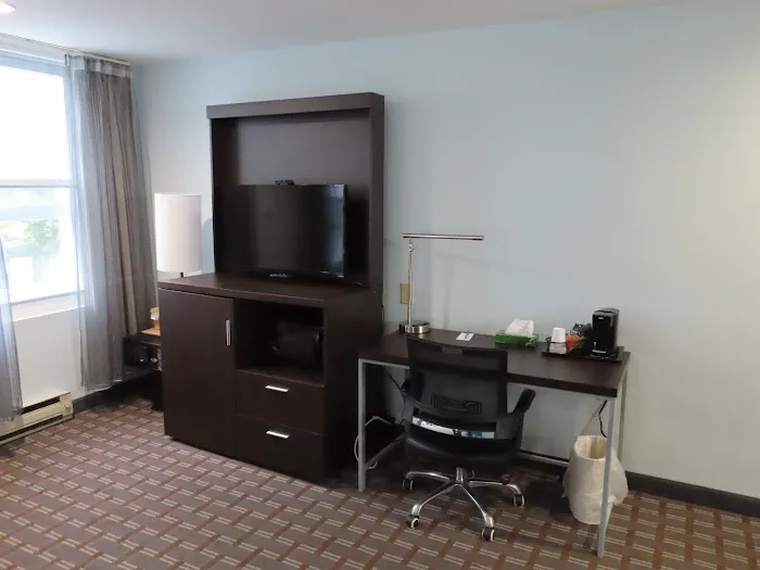 St Charles Hotel 4