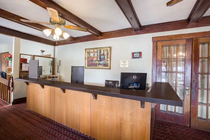 Knights Inn Endwell 4