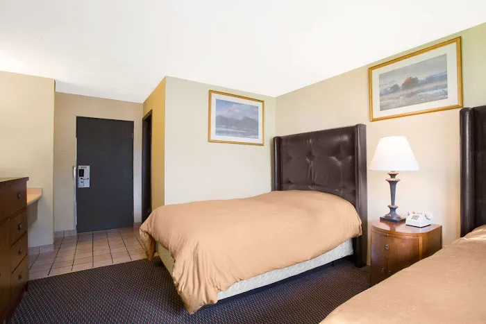 Knights Inn Endwell 4