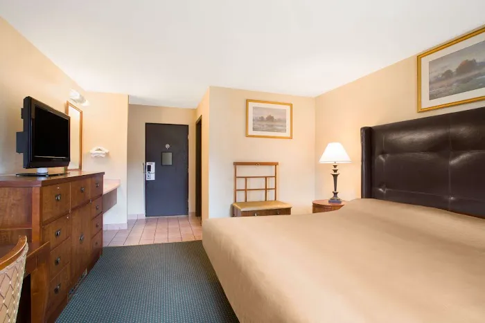 Knights Inn Endwell 4