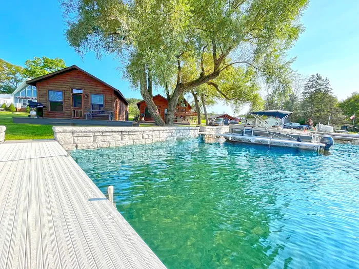 DeRuyter Lake General Store & Cottage Rentals 4