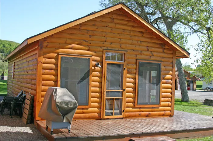 DeRuyter Lake General Store & Cottage Rentals 4