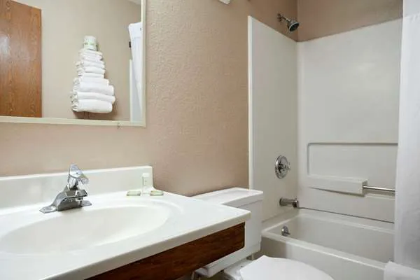 Quality Inn by Choice Hotel 4