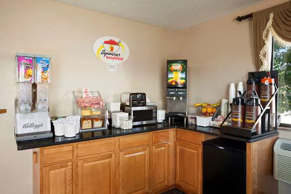 Quality Inn by Choice Hotel 4