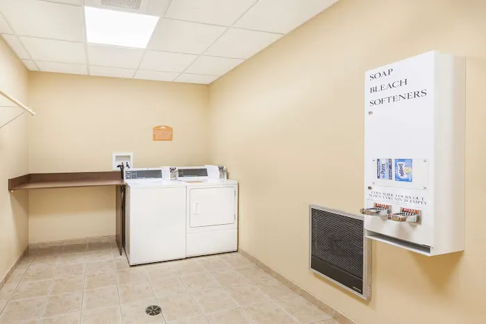 Microtel Inn & Suites by Wyndham Verona 4