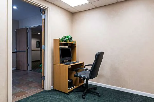 Quality Inn & Suites Schoharie near Howe Caverns 4