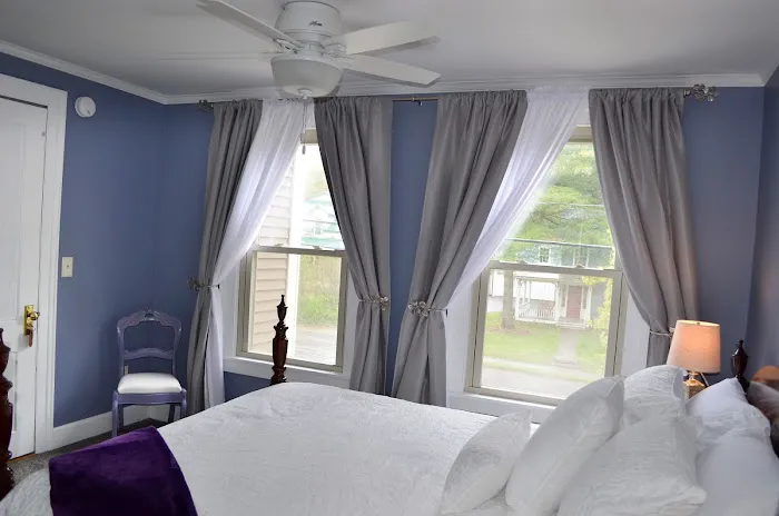 John Henry Bed & Breakfast 4