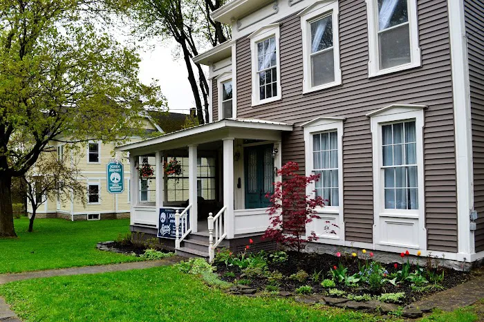 John Henry Bed & Breakfast 4