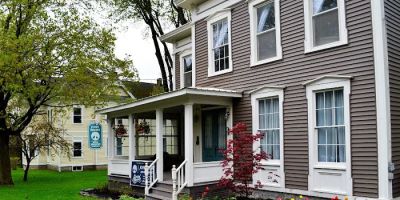 John Henry Bed & Breakfast