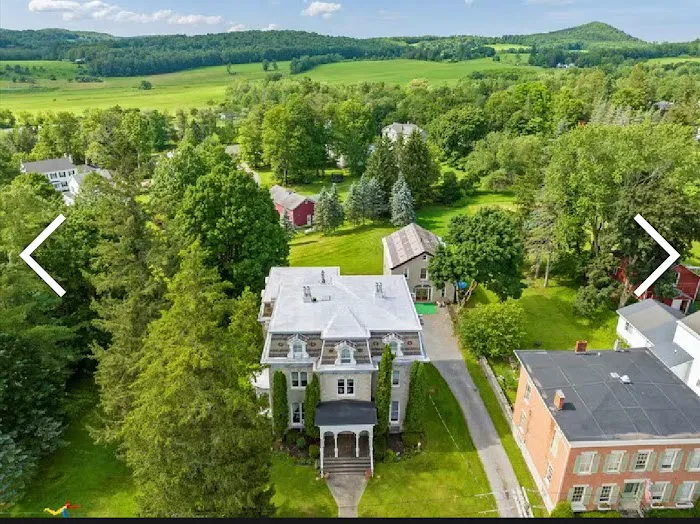 Limestone Mansion Bed & Breakfast 4