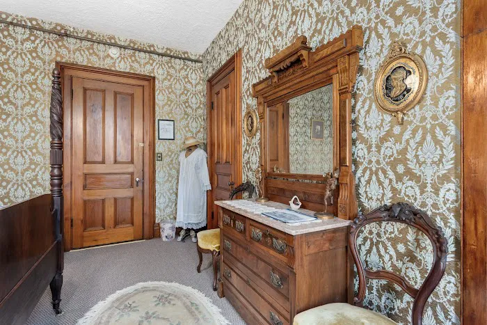 Limestone Mansion Bed & Breakfast 4