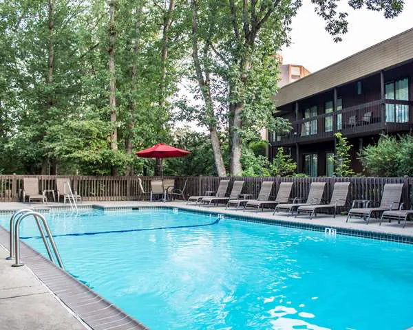 The Woodlands Inn and Resort 4
