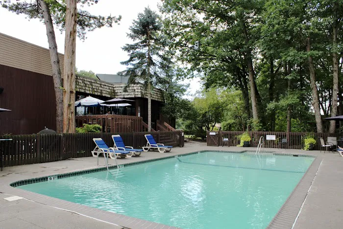 The Woodlands Inn and Resort 4