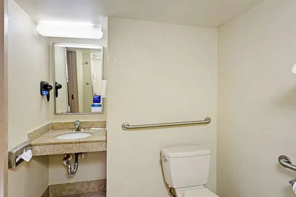 Comfort Inn & Suites 5