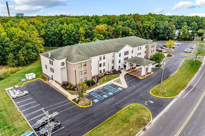 Holiday Inn Express & Suites Carneys Point - Pennsville by IHG 5