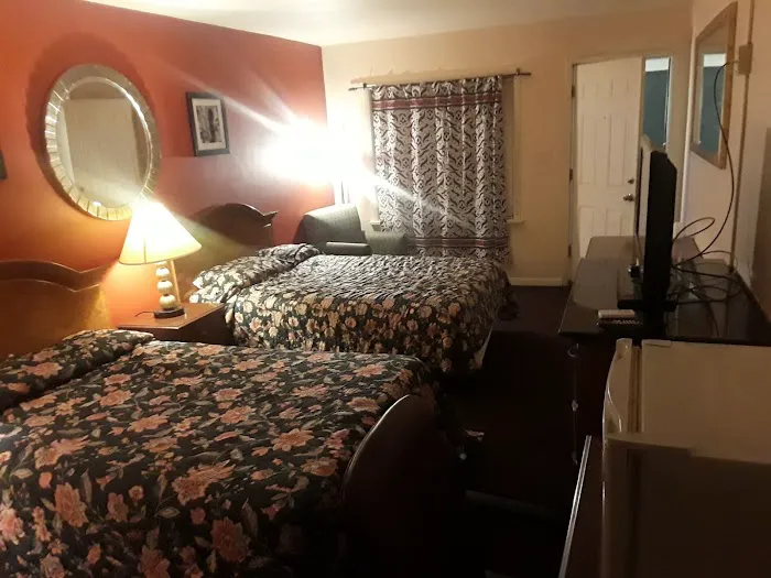 Salem Motor Lodge 4