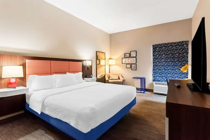 Hampton Inn Pennsville 5