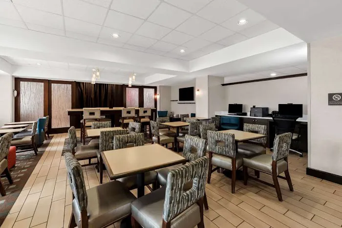 Hampton Inn Pennsville 5