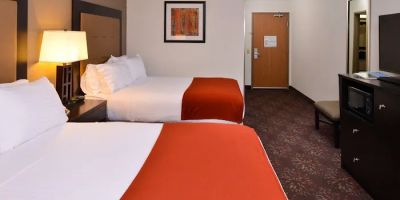 Holiday Inn Express & Suites Lancaster-Lititz by IHG