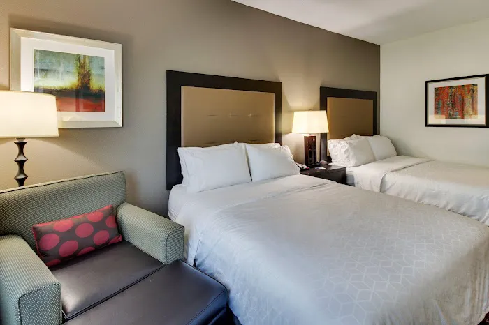 Holiday Inn Express & Suites Lancaster-Lititz by IHG 4