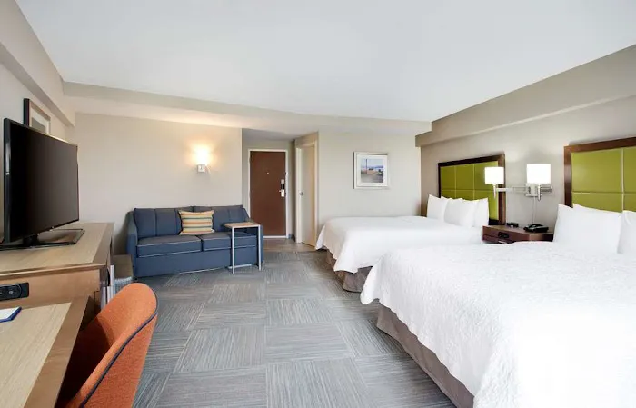 Hampton Inn Lancaster 4